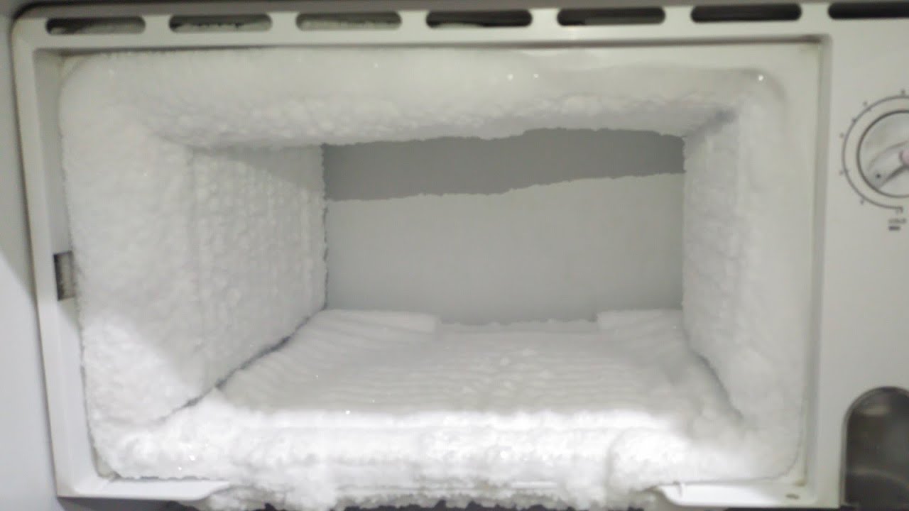 freezer frost scraping 😄🥰❤️🥄🍚⛄☃️