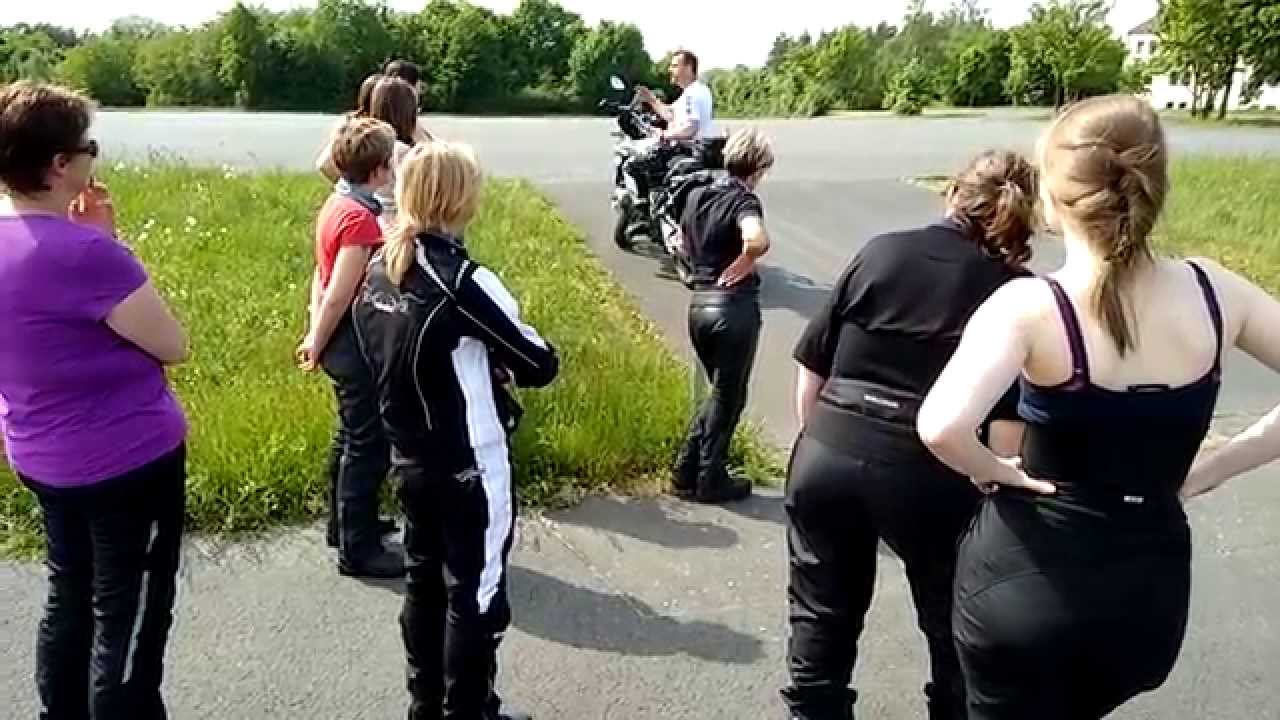 Rueckwaerts wenden am Hang