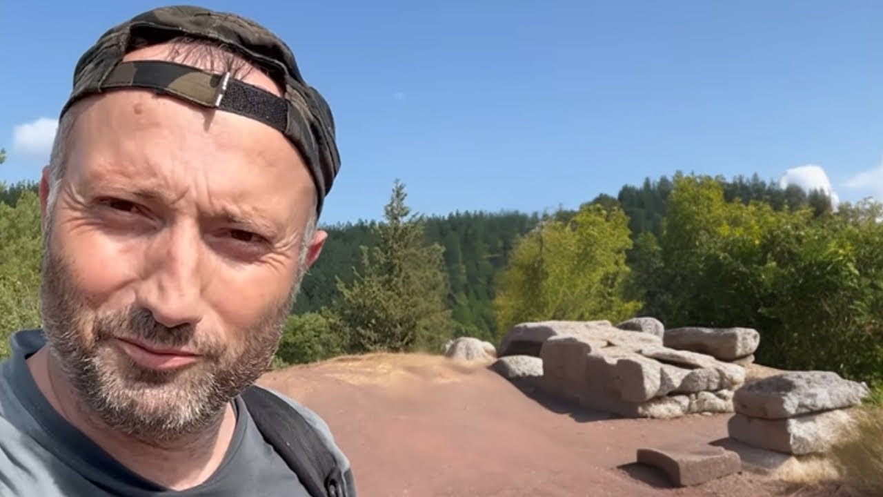 В загадочном кладе-гробнице обнаружены невероятные шестерки!!!