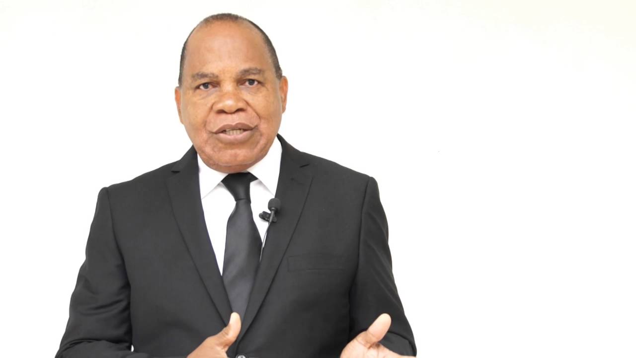 DENIS MALANDA REND HOMMAGE A CELESTIN KOUKA