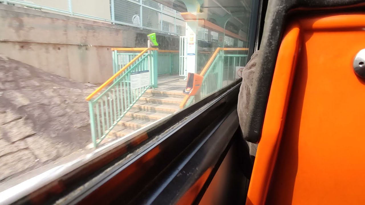 輕鐵第二期列車 LRT 2nd gen. 1084 @507 026 蔡意橋-田景 Choi Yee Bridge to Tin King
