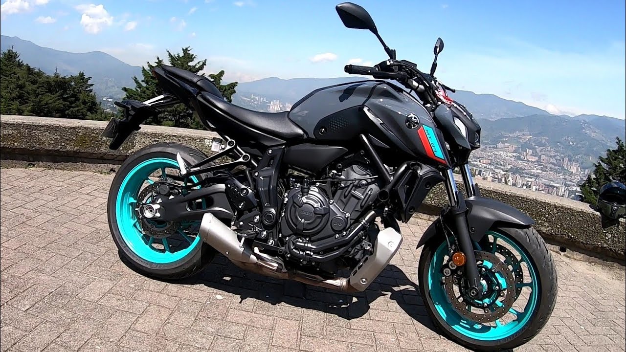 Yamaha MT 07 Prueba de Manejo | Medina Motors