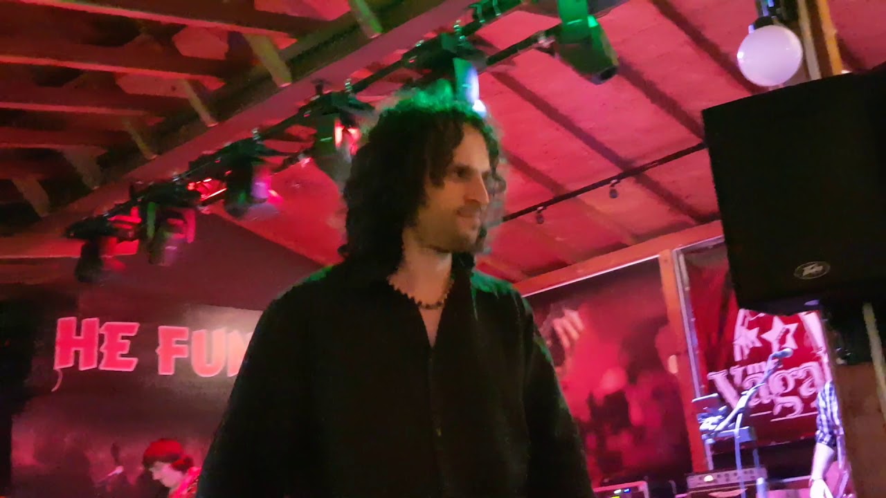 Mr. Vagabond live in Funny Pub Sunny Beach, Bulgaria: Money for nothing