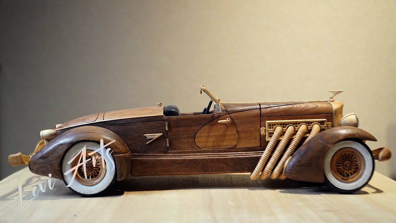 Wood carving _ retro car_Duesenberg