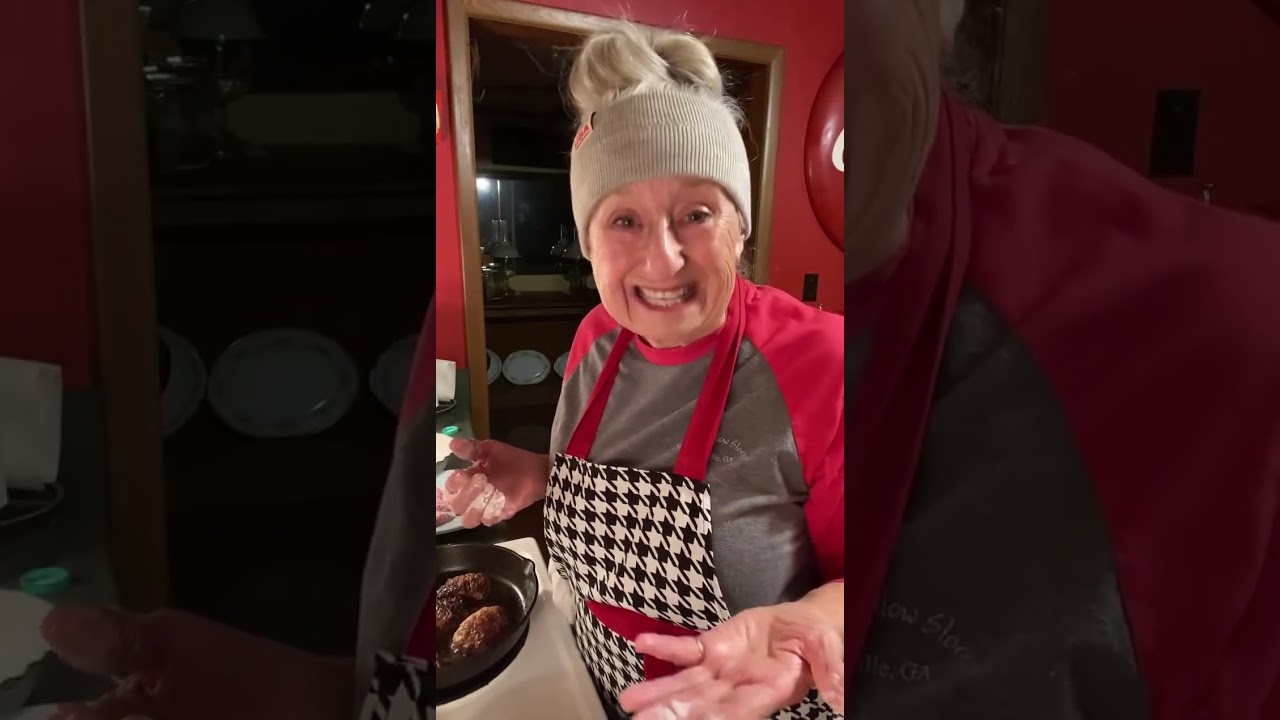 Fried Round Steak for Dinner | Cooking with Brenda Gantt