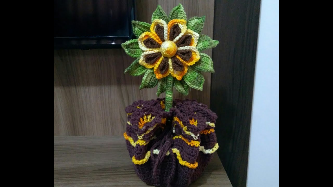 Peso para porta em crochê com Maria José.