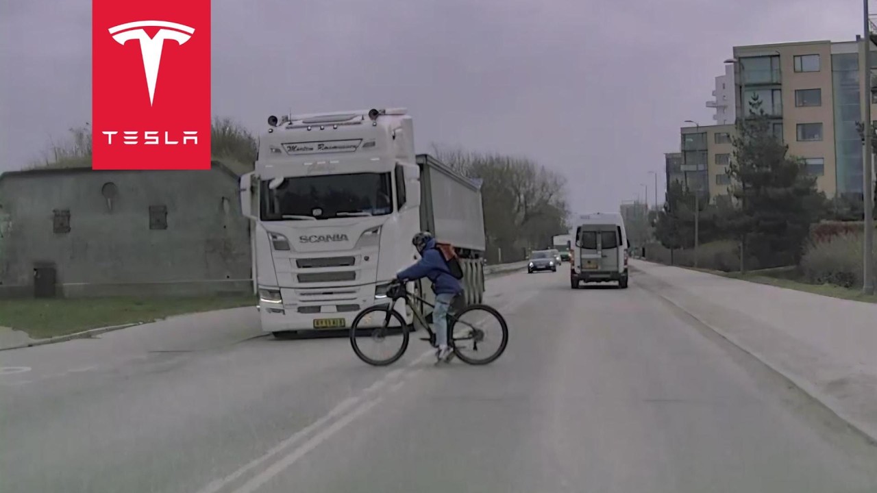 THIS ROAD RAGER PICKED THE WRONG CAR