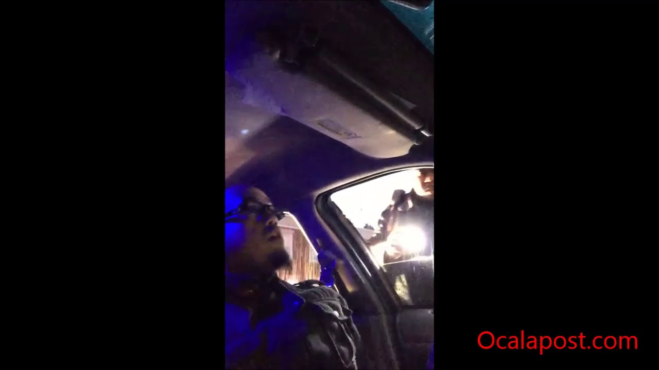 Видеорегистратор: пожарный берет управление на себя после остановки полицией [полная версия]