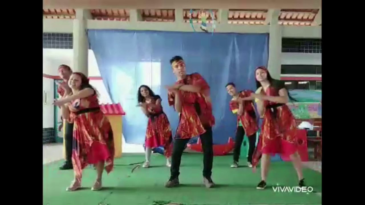 Pout-Pourri Africano - Tia Naná (Coreografia El' Kids)