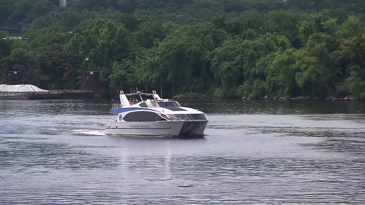 River Gorge Explorer | Tennessee Crossroads | Episode 2411.1