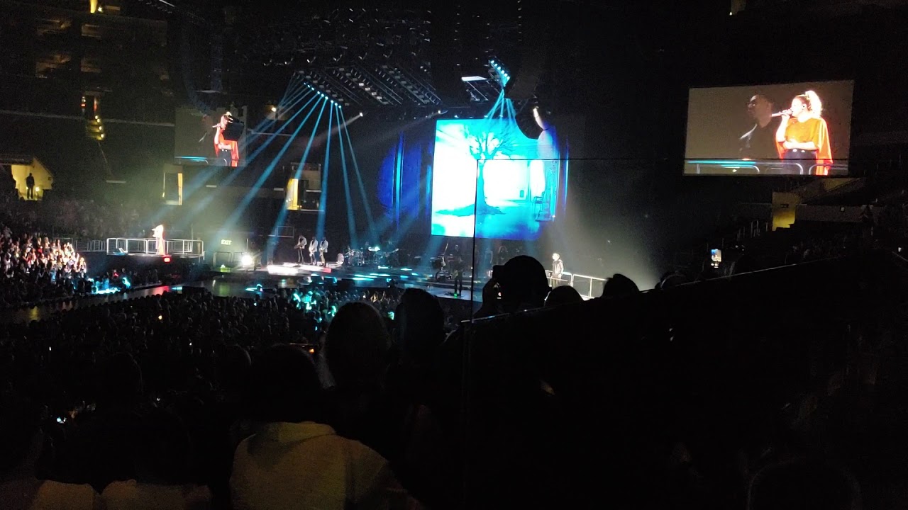 Kelly Clarkson - Meaning of Life Tour - Run Run Run  - Staples Center 1/26/19