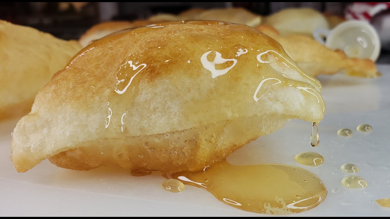 SOPAPILLAS | Easy Sopapillas Recipe | Sopapillas And Honey