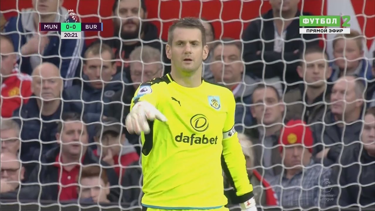 Tom Heaton vs Manchester United (Away) 2016-17 HD 720p