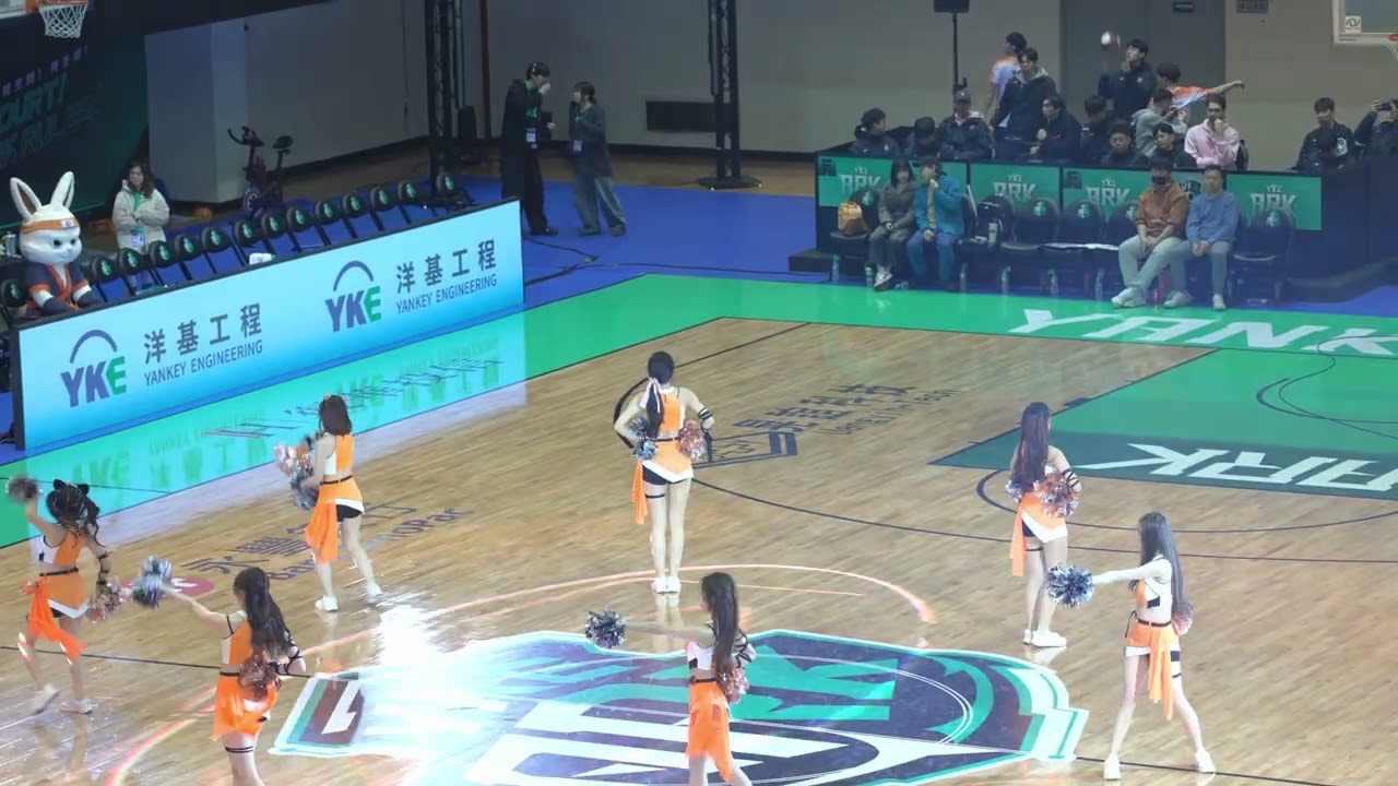 Tokki cuttie 來洋基工程主場跳中場舞啦#啦啦隊 #啦啦隊女孩 #cheerleader #伊斯特兔女郎 #tokkicutie 