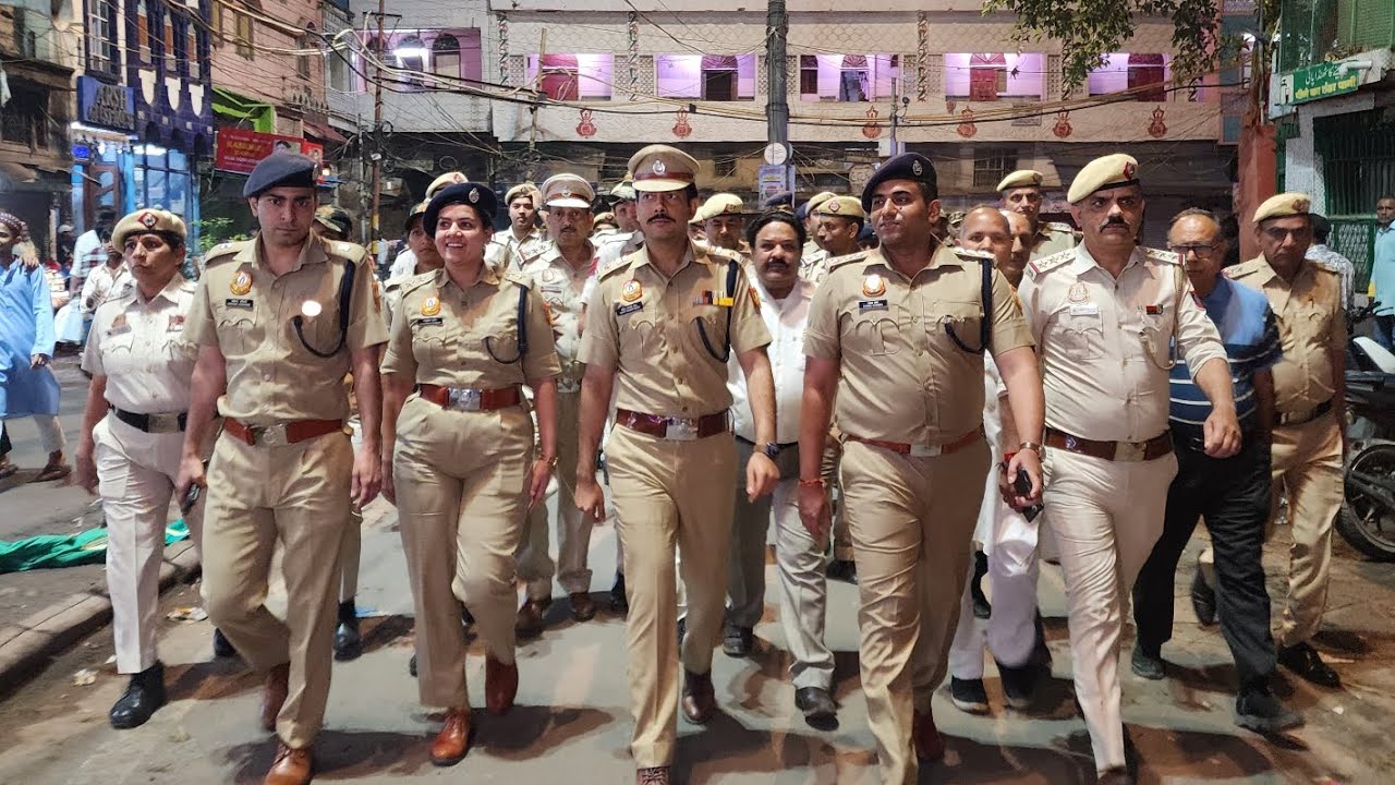 उत्तम नगर मामला & ईद के मद्देनज़र दिल्ली हाई अलर्ट, जामा मस्जिद इलाक़े मे बड़ा Flag March अमन की अपील