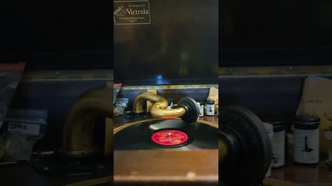 Chicago Breakdown - Louis Armstrong Hot Five (Earl Hines) Columbia Records #36375 (1928) 1941