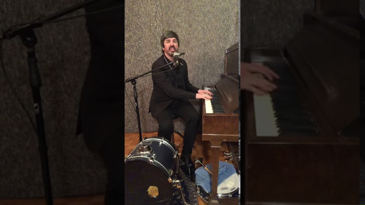 Damien Robitaille performs  PIANO MAN by Billy Joel