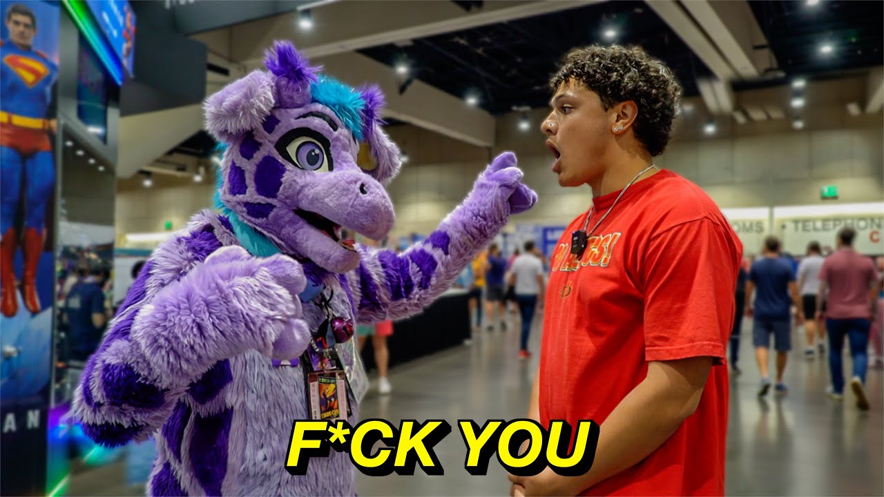 Троллинг косплееров на Furry Con!