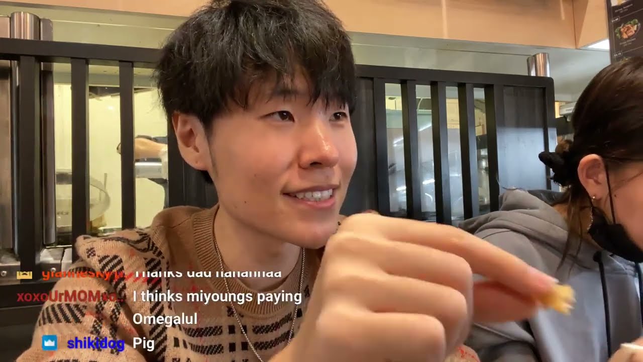 Disguised Toast Wants To Pay For Pokimane's Lawyers because...