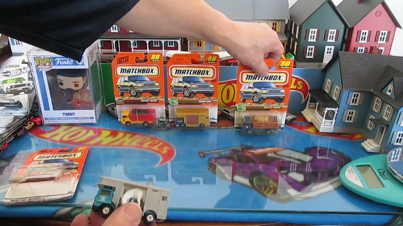 MBX Farm HORSE BOX TRUCK +White Horses -1999 Matchbox Toy Diecast Unboxing Review Animal Transporter