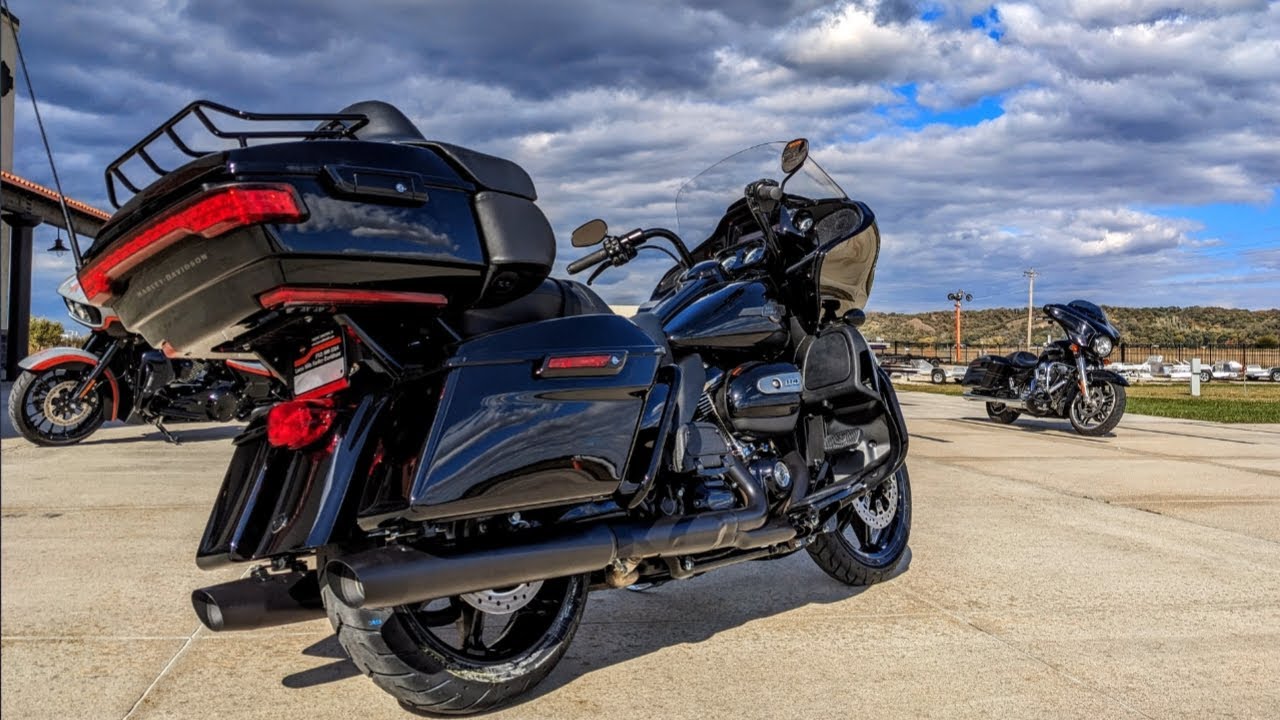 H-D Road Glide Limited - Truly a Great Touring Machine - Wow!