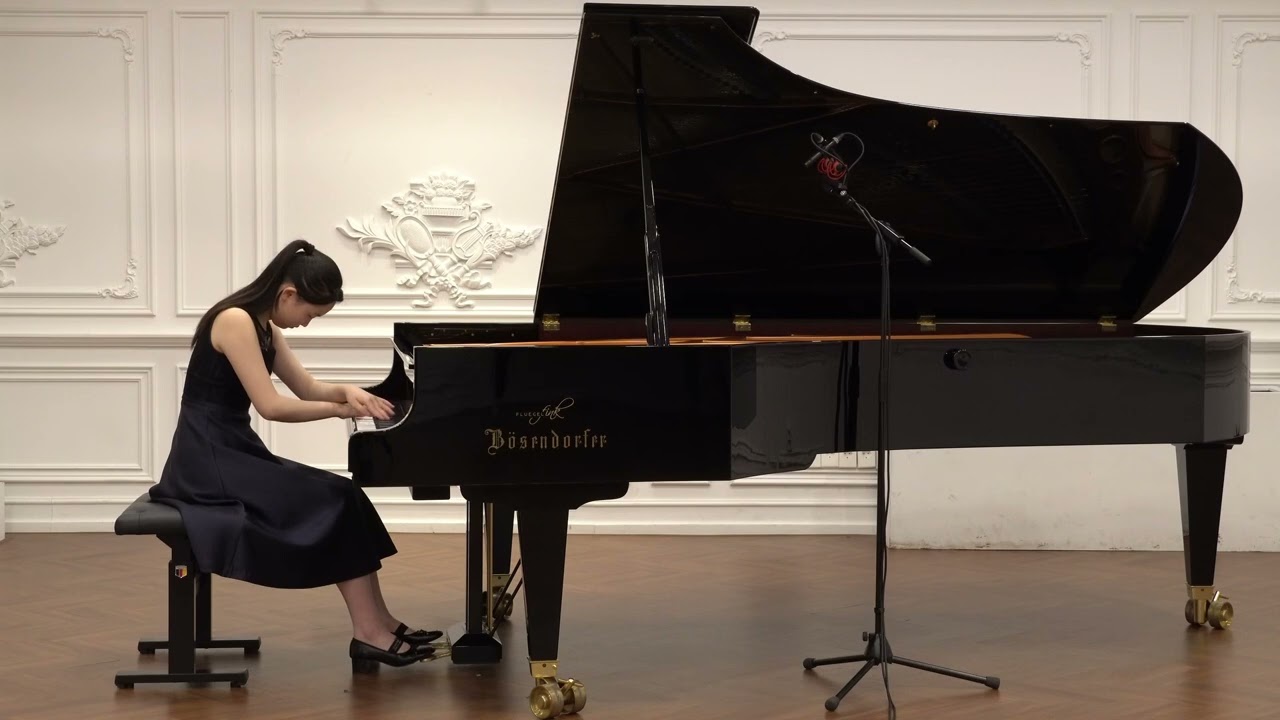 M. Ravel Minors 3.Une barque sur l’océan