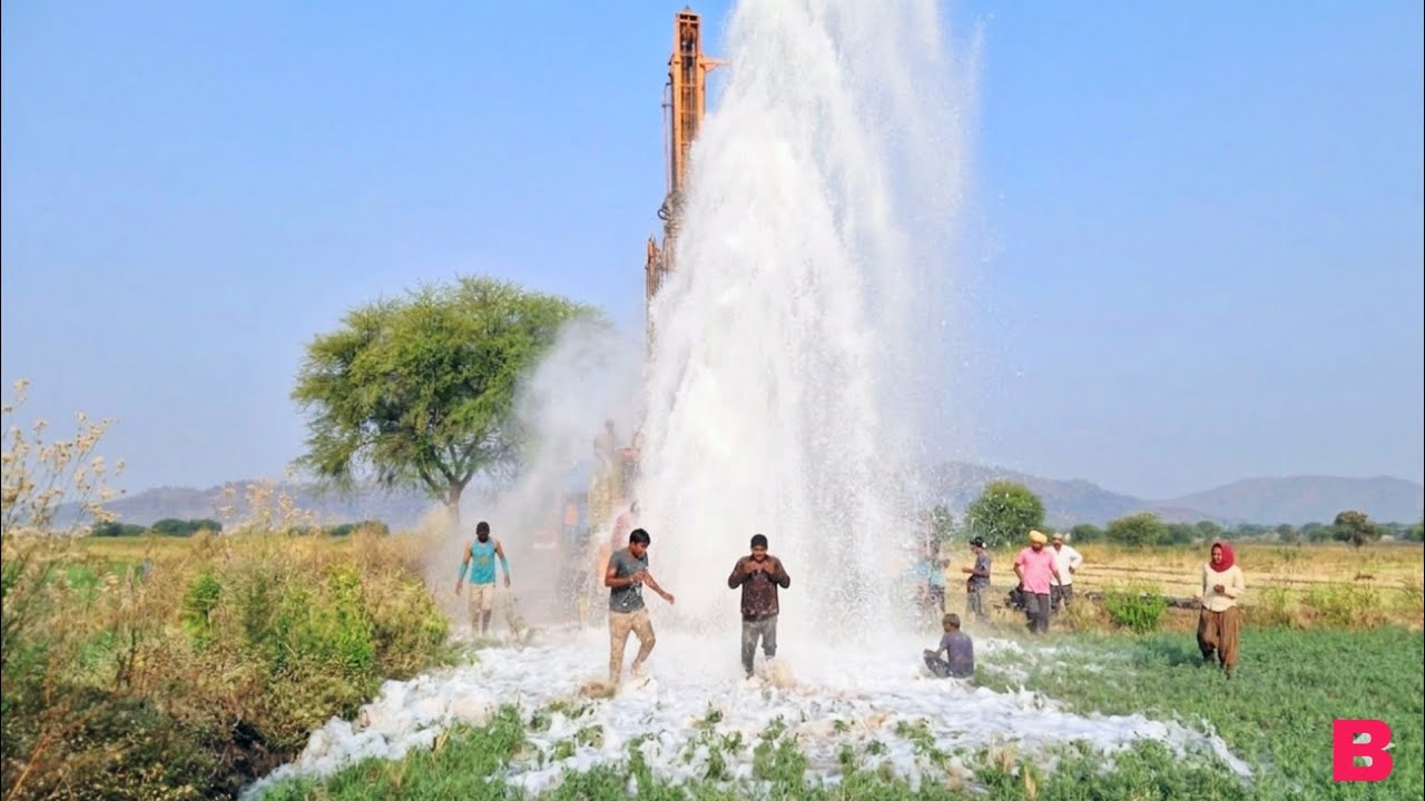 770 फीट पे निकला 