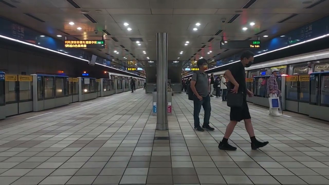 台北捷運 板南線 土城站 下班尖峰時刻人潮 [BL03]