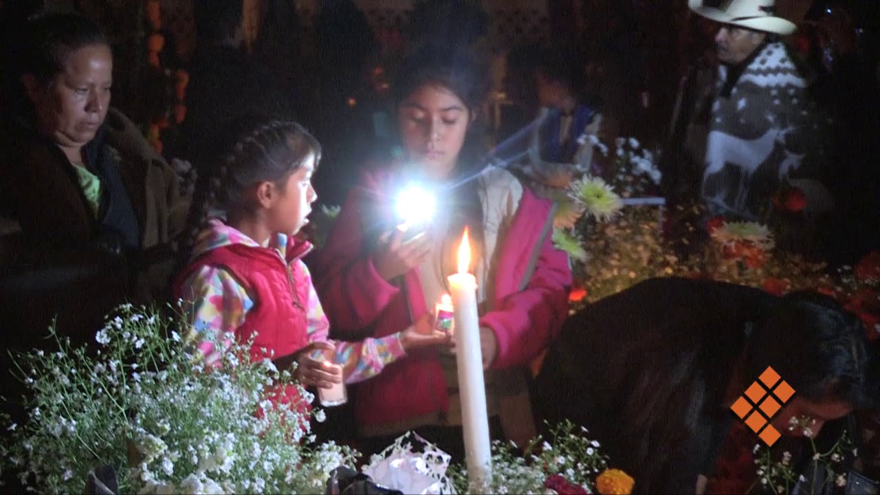Silenciosa pero majestuosa Noche de Muertos en Ihuatzio
