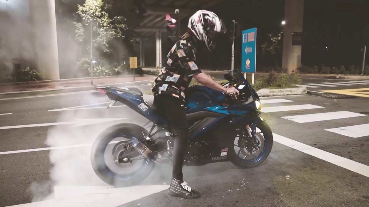 2019 YAMAHA R25 V2 CINEMATIC