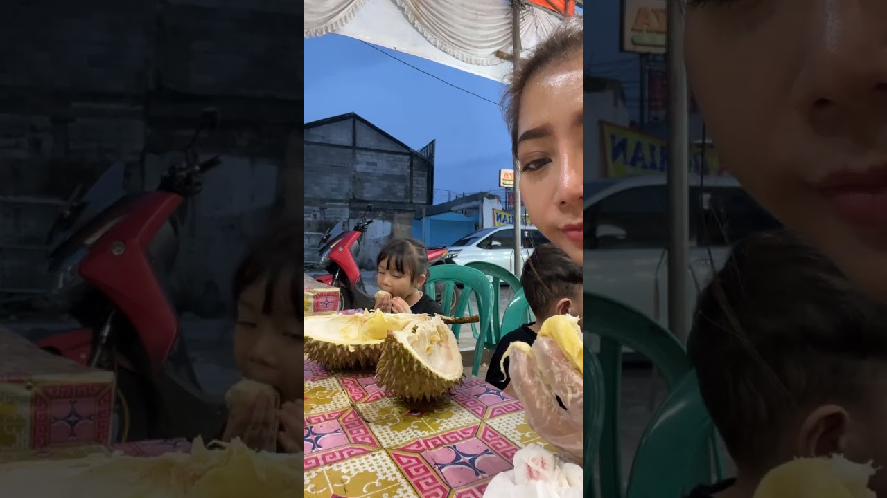 Biar ga bosen,ajak anak2 makan di luar sekalian main