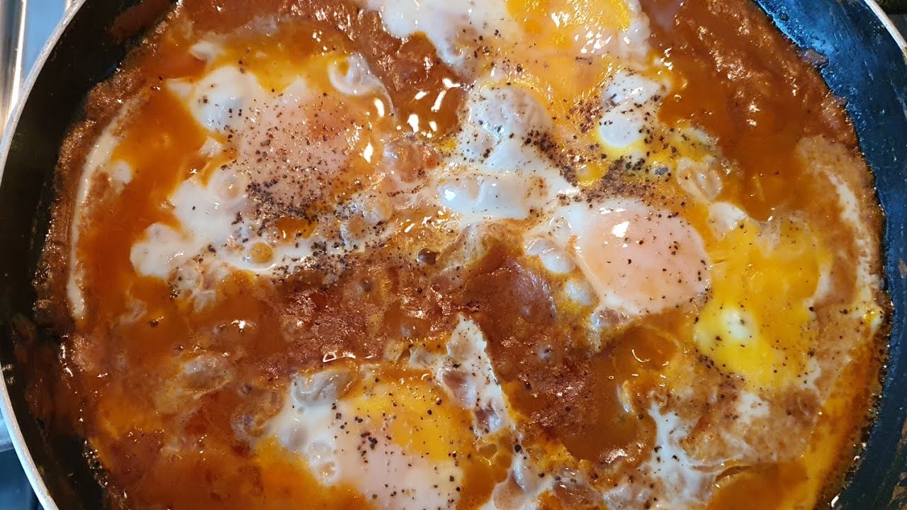 Egyptian Foul with egg Recipe / طاجن فول بالبيض