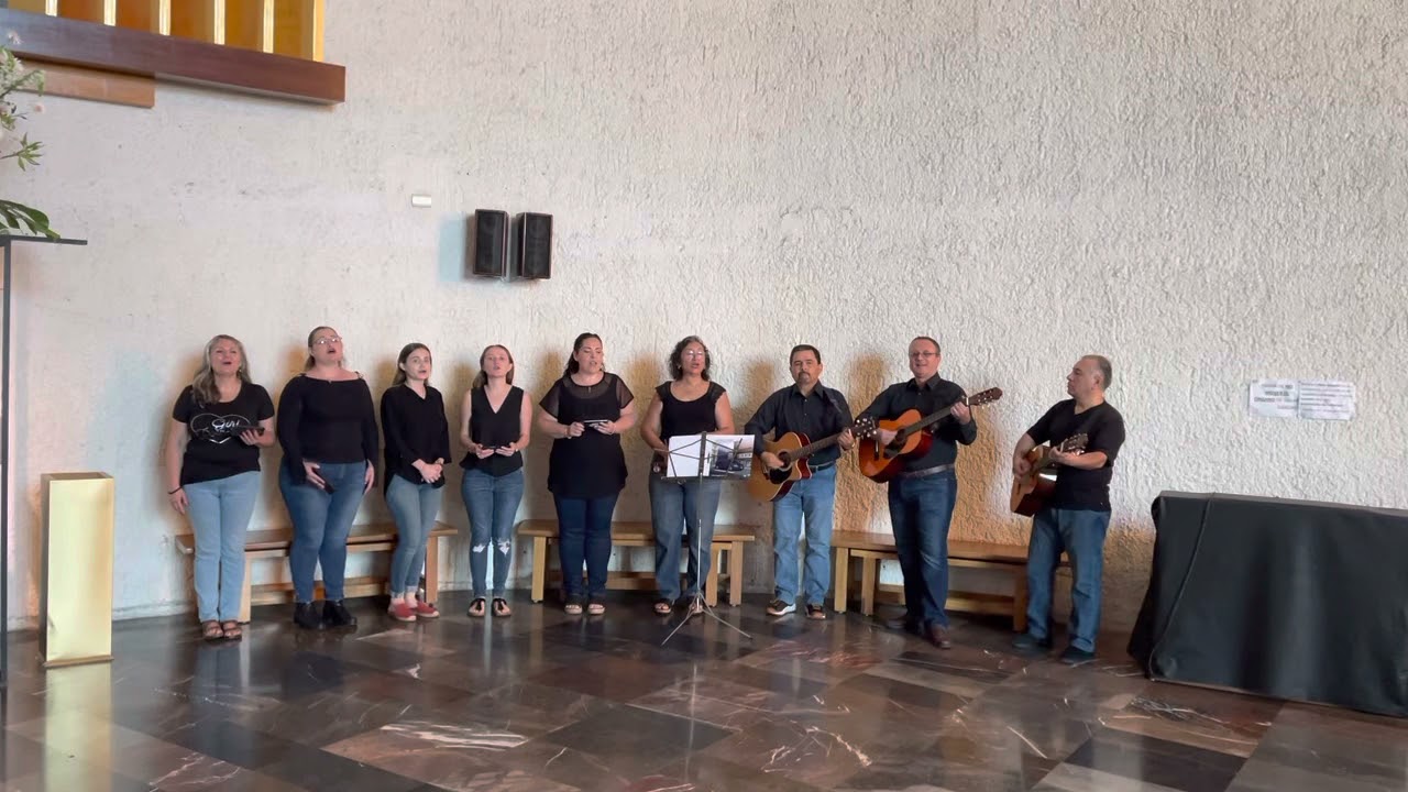 Domingo, tu voz en America