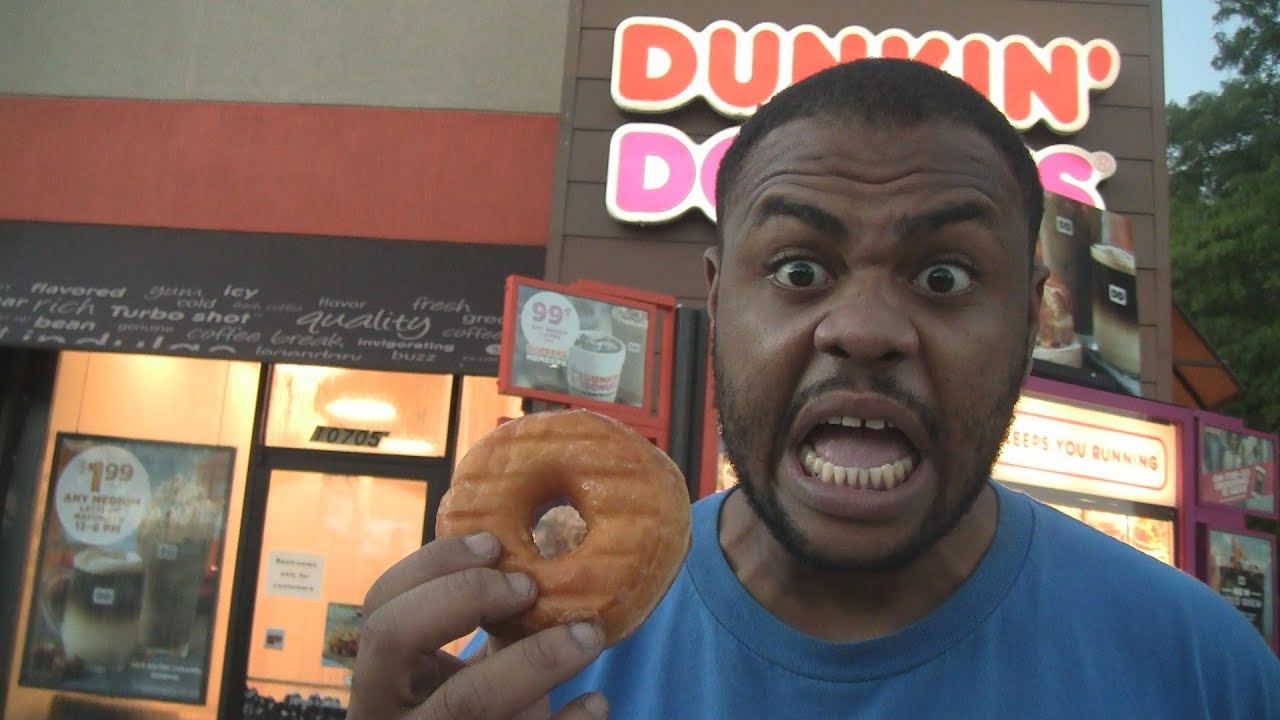 BLACK MAN ANGRY AT DUNKIN' DONUTS!!!!   @dcigs