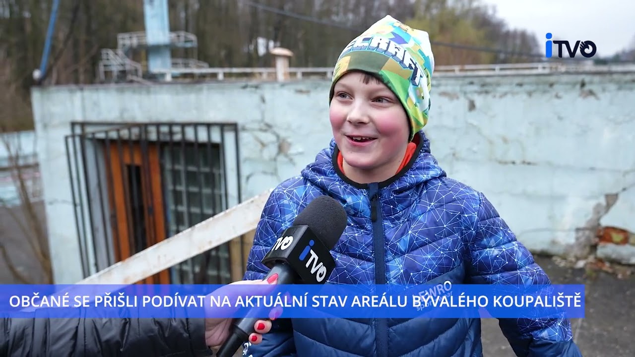 OBČANÉ SE PŘIŠLI PODÍVAT NA AKTUÁLNÍ STAV AREÁLU BÝVALÉHO KOUPALIŠTĚ