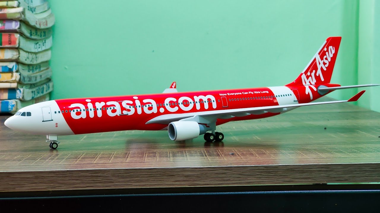 AirAsia X A330-300 aircraft model unboxing
