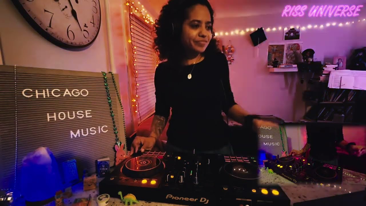 RISS | chill grooves in my apartment | Episode 1