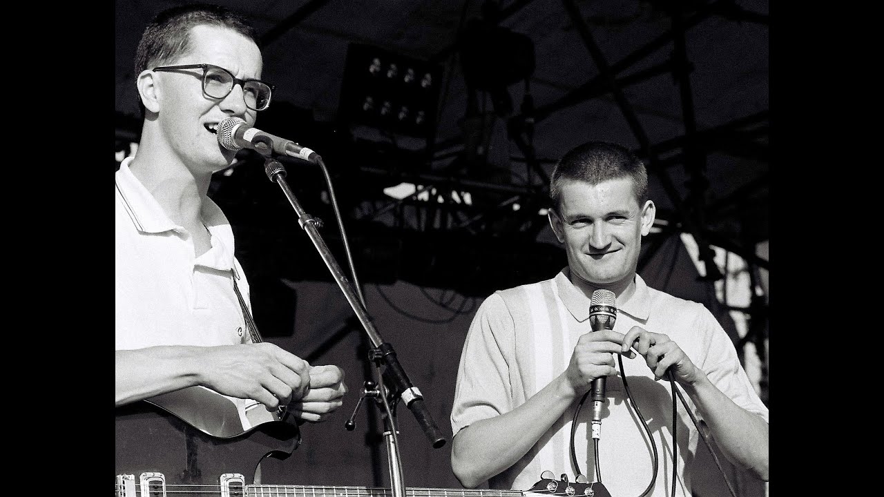 The Housemartins - Hold Tight! Special (City Lites, Farnworth - 1986) 720p