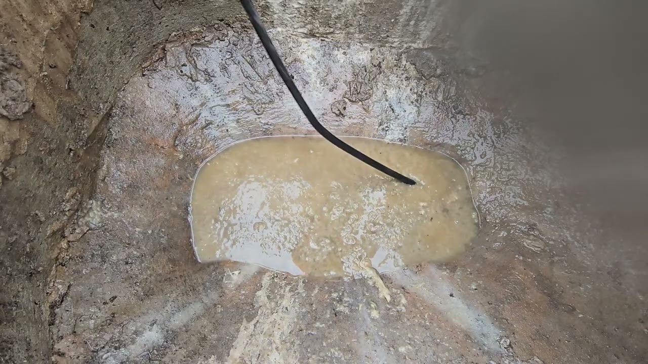 Manhole Unblock With A Few Splashes!