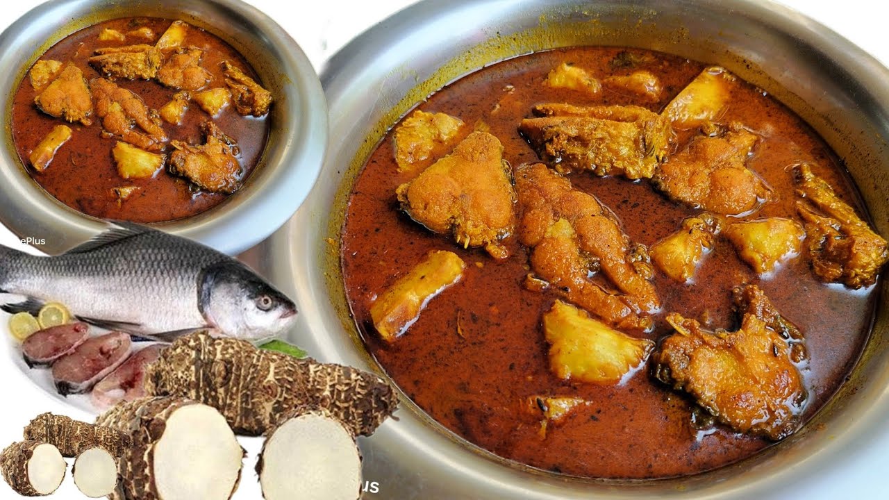 মানকচু দিয়ে কাতলা মাছের সাদামাটা পাতলা ঝোল। Mankochu diye macher jhol