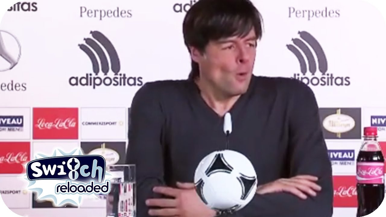 Jogi L&ouml;w - V Ausschnitt | Switch Reloaded Classics
