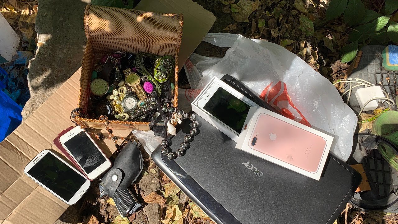 Нашел ноутбук, часы, nintendo ,айфоны! Обзор находок с помоек