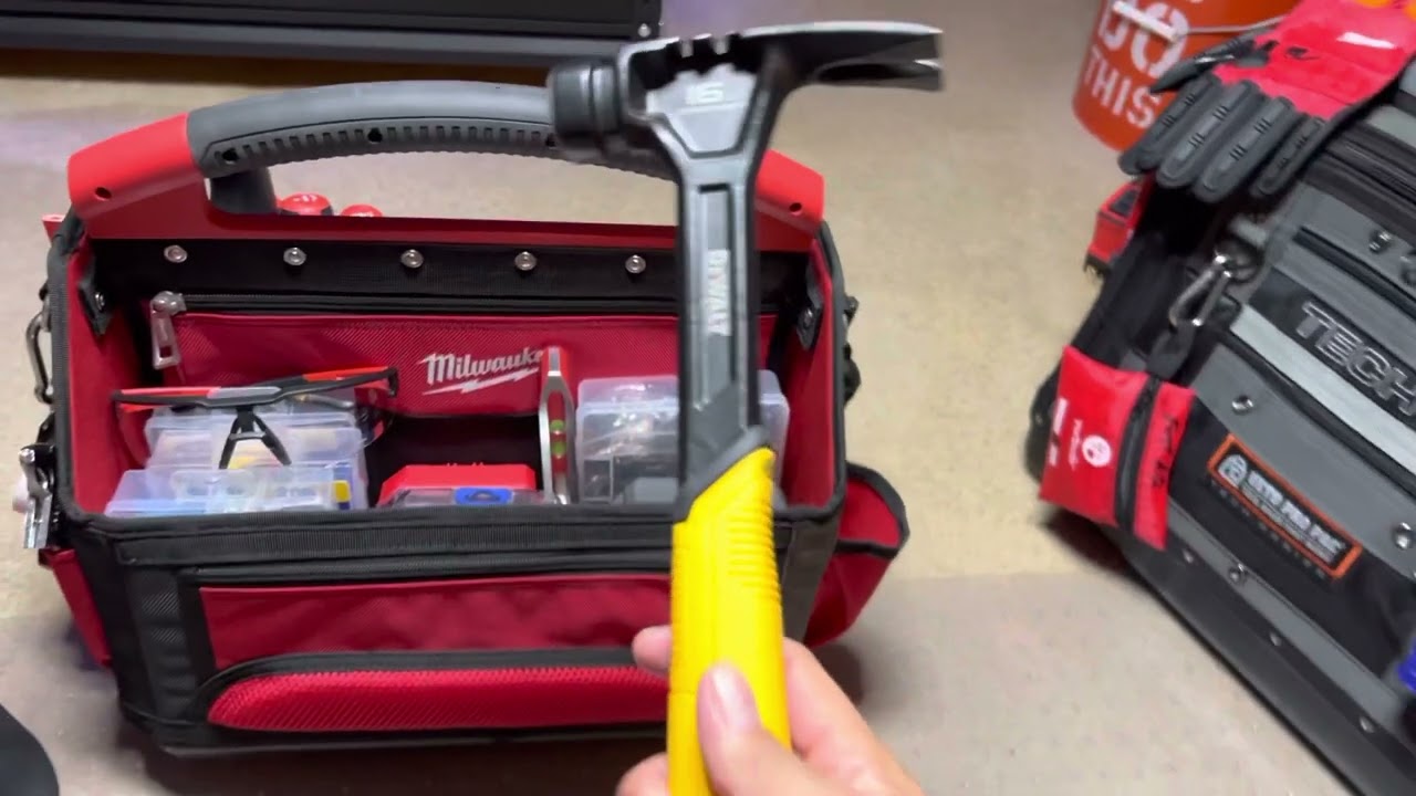 Milwaukee 15in pack out tote