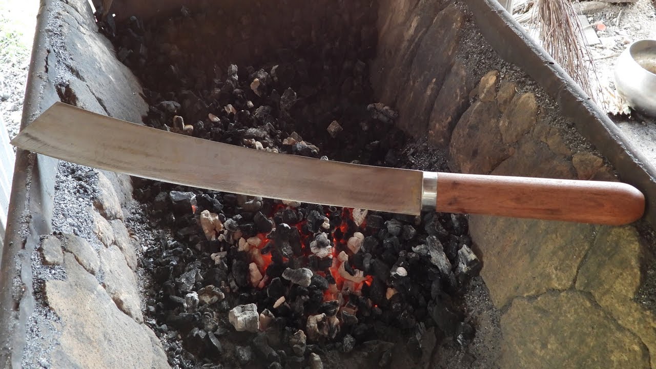 Knife Making - Forged A Survival Hunting Machete Knife out of Rusted Leaf Spring