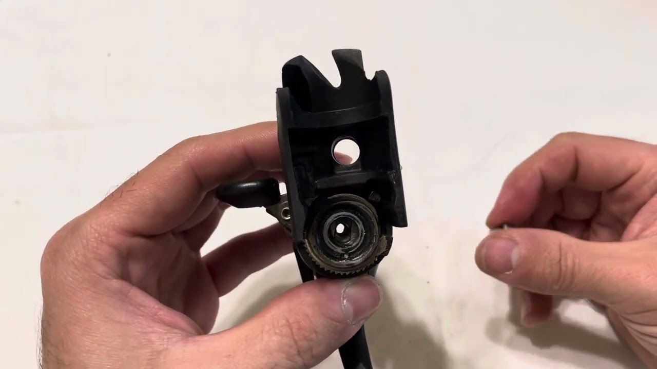Montaje de maneta derecha Campagnolo Record 10v Ergopower.