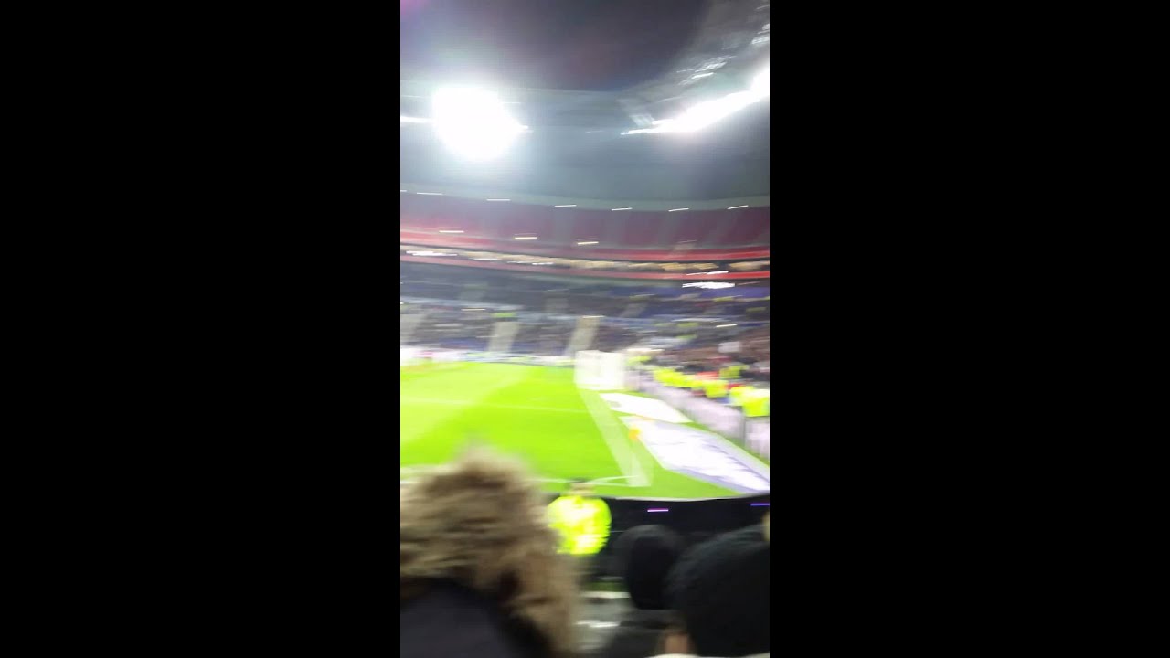 Lyon guingamp but lacazette en live Parc OL