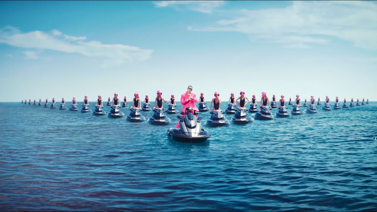 Daddy Yankee - La Ola (Official Video)