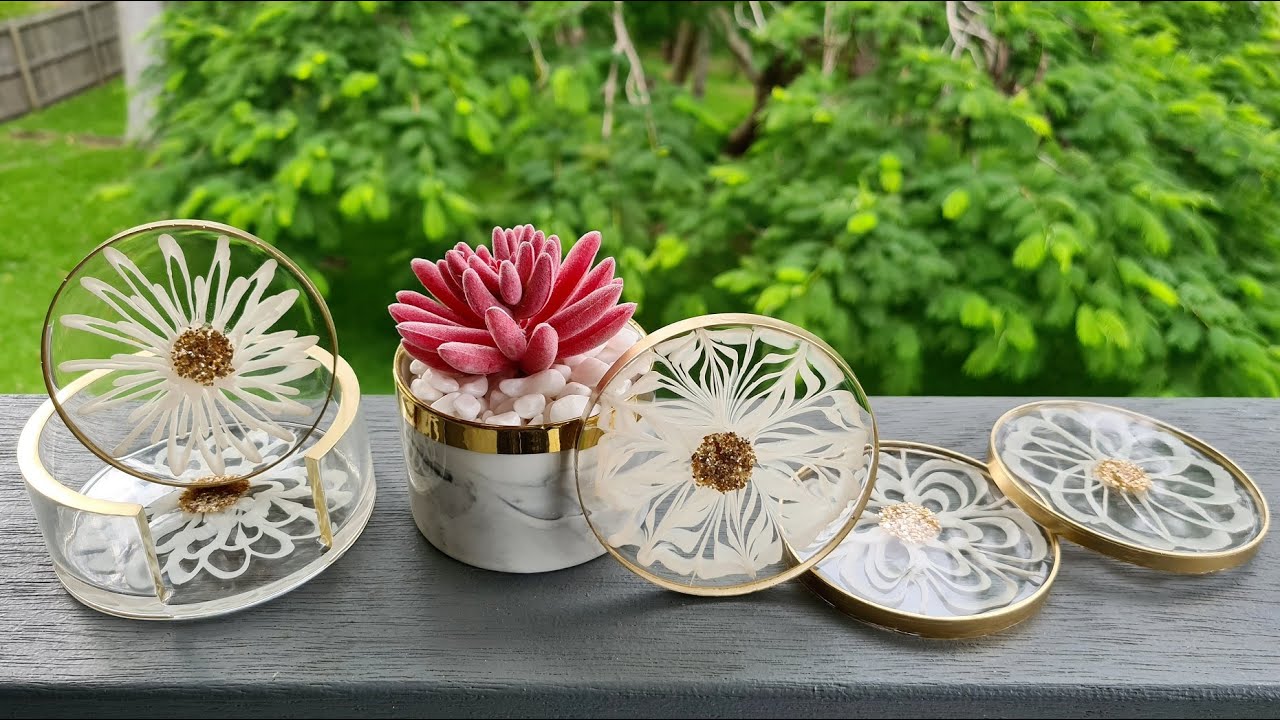 #1108 How Gorgeous Is This Little Set Of Resin 3D flower Coasters