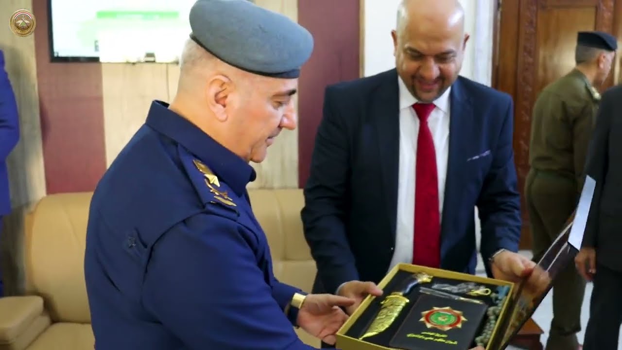 الأمين العام لوزارة الدفاع يتفقد مديرية نظم المعلومات
