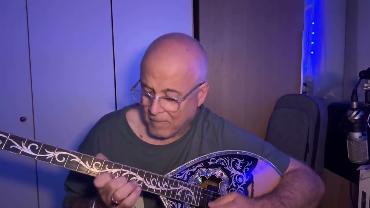 מליסה מו - מאנוס חדזידאקיס